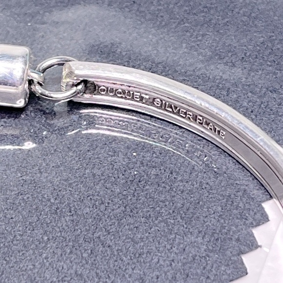 Handmade Bracelet Upcycled Vintage Silverplate Flatware Magnetic, Jade bead - Picture 4 of 13